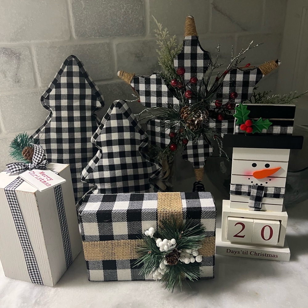 Festive Black and White Plaid Holiday Decor Set